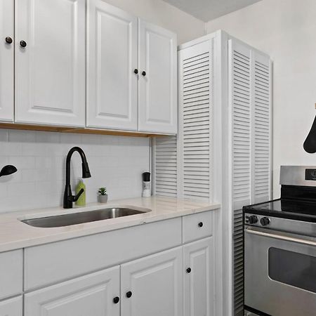 Bayside Safari 1Bed 1 Bath Apartment Tampa Eksteriør bilde
