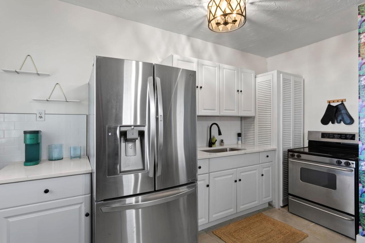 Bayside Safari 1Bed 1 Bath Apartment Tampa Eksteriør bilde